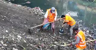 ব্রাহ্মণবাড়িয়ার টাউন খালে প্রাণ ফেরাতে পরিচ্ছন্নতা কার্যক্রম